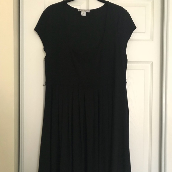White House Black Market Dresses & Skirts - GUC WH/BM XL black cap sleeved cocktail dress